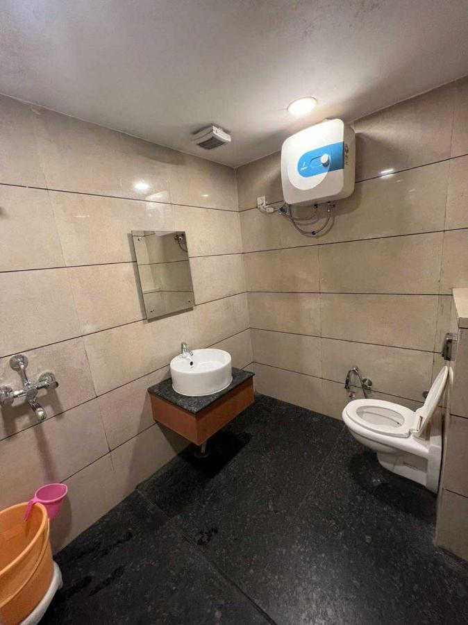 Hotel Anand Amritsar Exterior photo