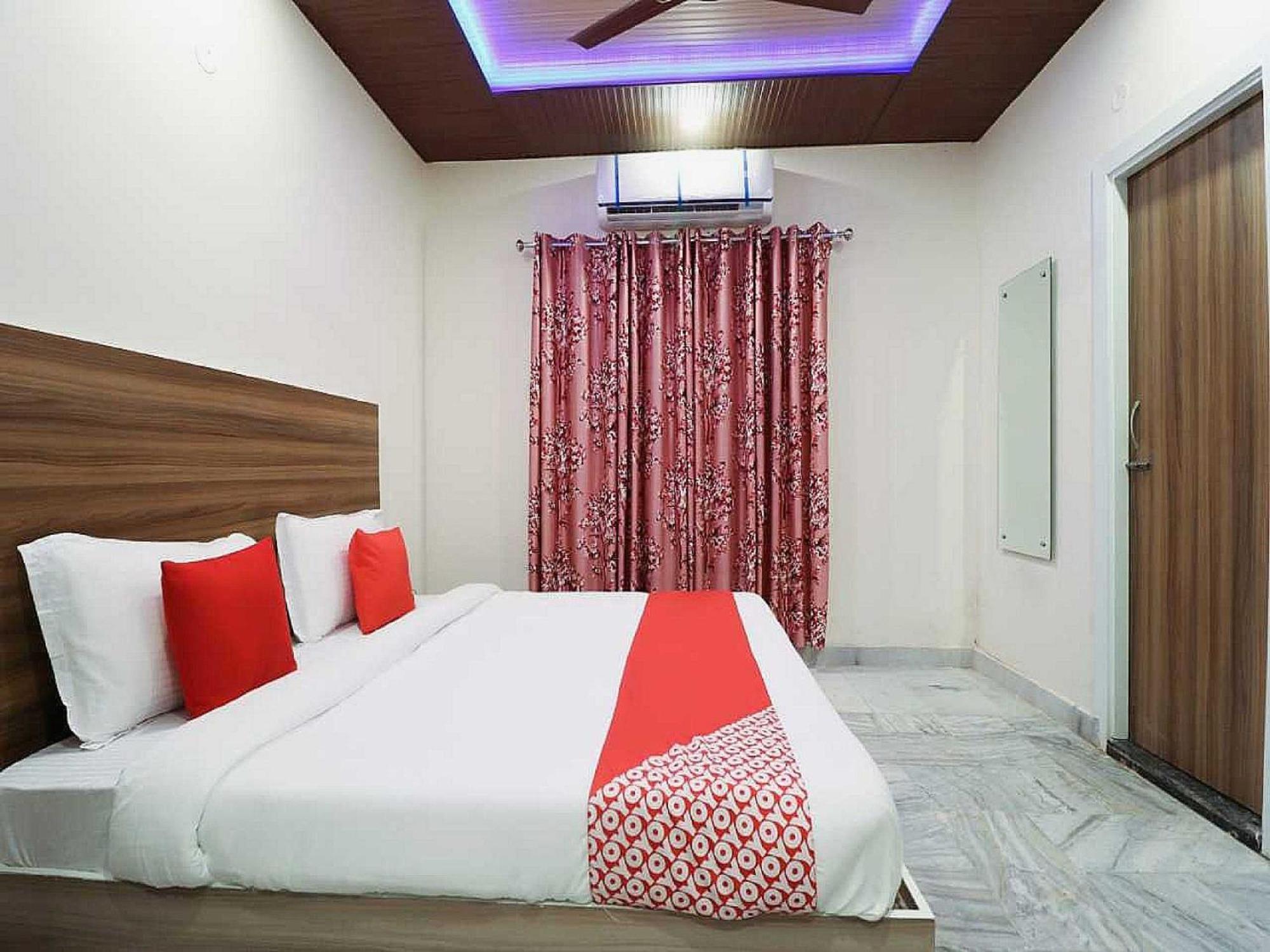 Hotel Anand Amritsar Exterior photo