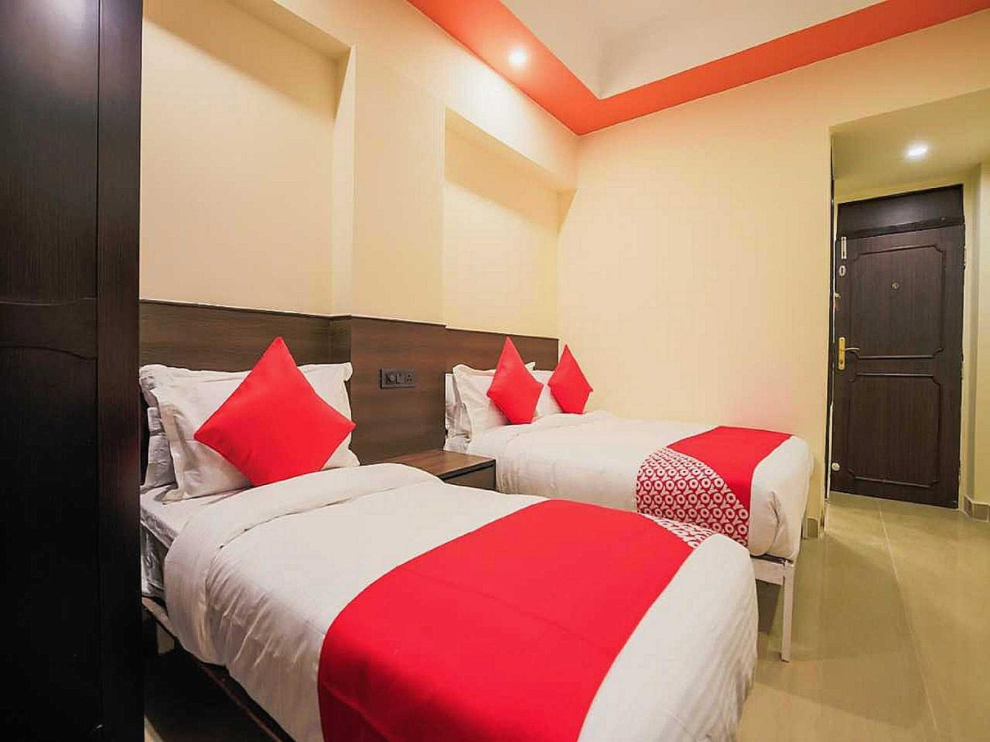 Hotel Anand Amritsar Exterior photo